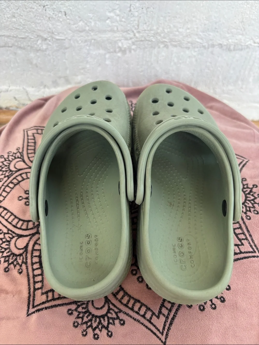 CROCS Kids Classic Clog in Sage Green sz 13